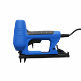 Makita PT3540 230V Corded Electric Brad Nailer – Compact Design, Quick-Release Nose, Ideal for Trim & Upholstery